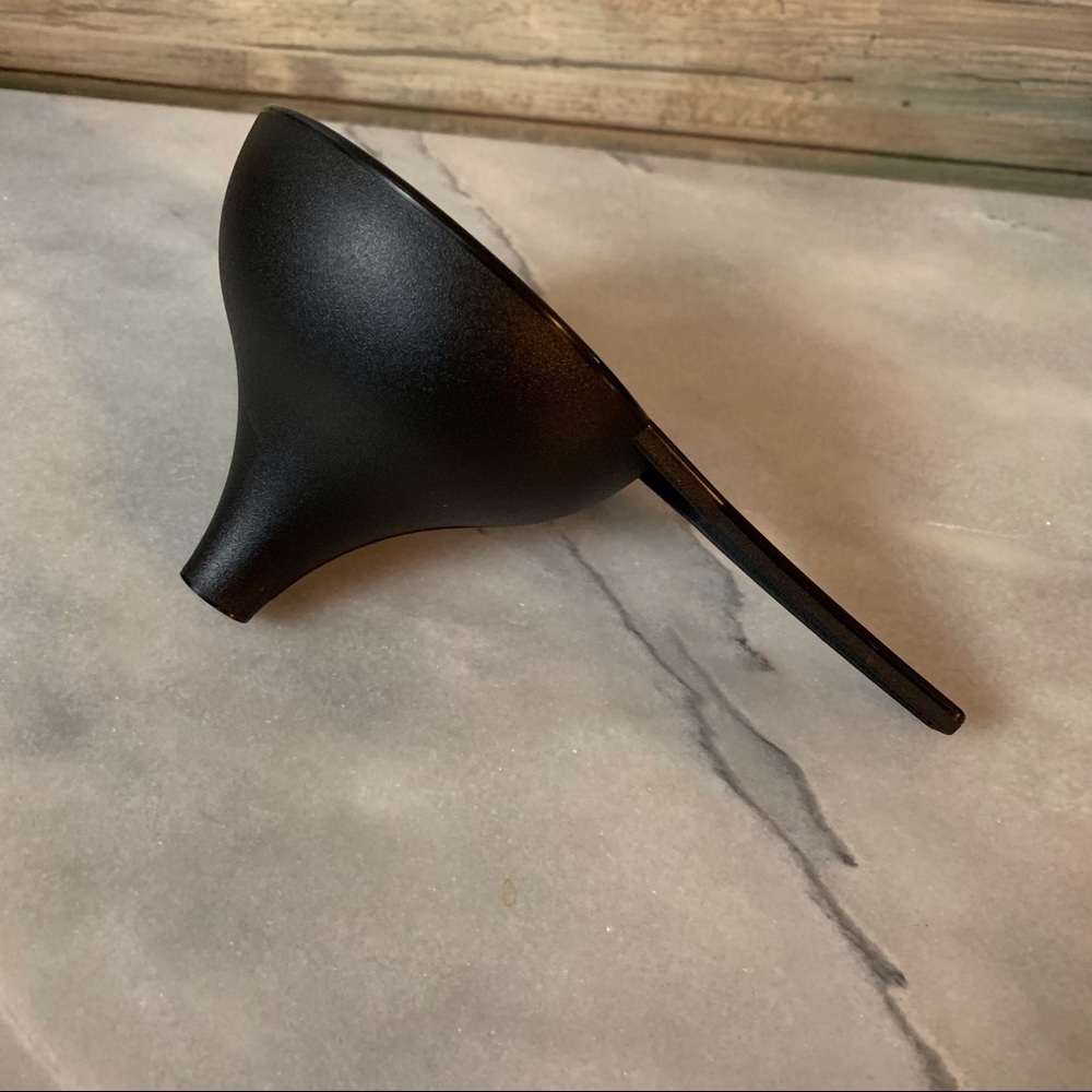 Tupperware Funnel New